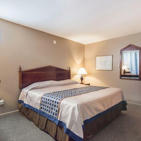 Knights Inn Амстердам Екстериор снимка