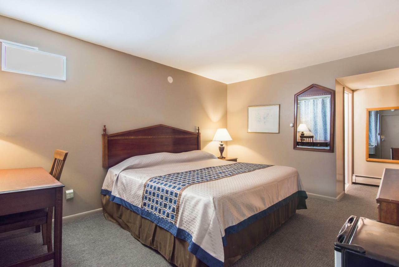 Knights Inn Амстердам Екстериор снимка