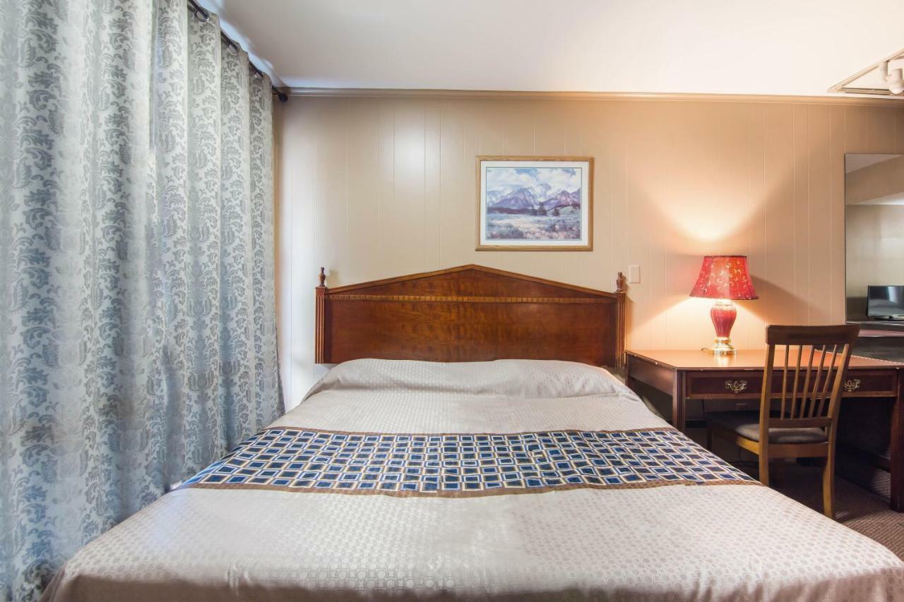Knights Inn Амстердам Екстериор снимка